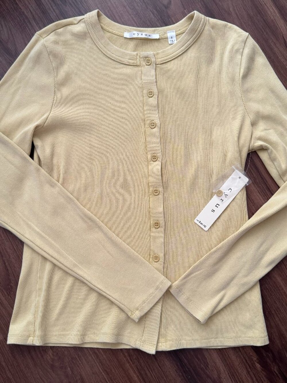 New With Tags Cyrus Women's Yellow Long Sleeve Button Up Shirt